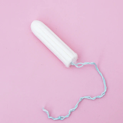 Muestra libre del absorbente de los tapones disponibles menstruales higiénicos femeninos al por mayor del algodón