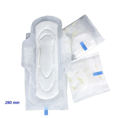 la servilleta sanitaria regular de 150m m Sofy rellena el abrigo individual de la hoja superior blanca del algodón