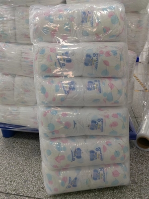 El bebé de la tela no tejida levanta el grado disponible B del pañal de los pantalones